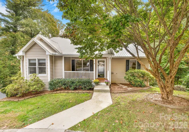 Single family home for sale at 2 Maybury Pl, Arden, NC 28704 | MLS# 4430417