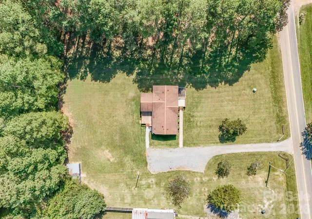 Photo 4 of Single family home for sale at 2120 Peeler Rd, Vale, NC 28168 | MLS# 4430419 | Listing updated on 2026-10-07