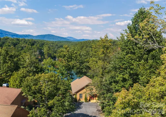 Photo 2 of Townhouse for sale at 5 Chalet Ct, Mill Spring, NC 28756 | MLS# 4430432 | Listing updated on 2026-10-05