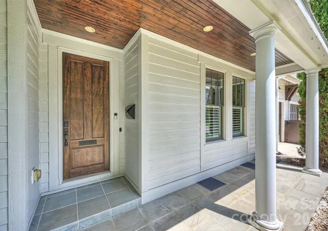 Photo 2 of Townhouse for sale at 1111 Pierce St, Charlotte, NC 28203 | MLS# 4430434 | Listing updated on 2026-10-08