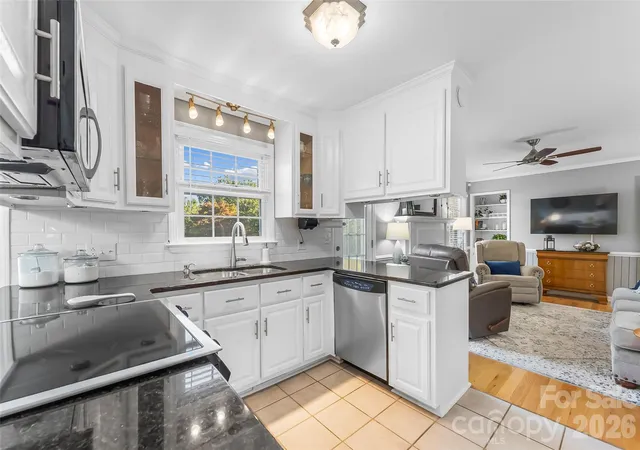 Photo 4 of Single family home for sale at 5 Clearview St, Granite Falls, NC 28630 | MLS# 4430445 | Listing updated on 2026-10-09