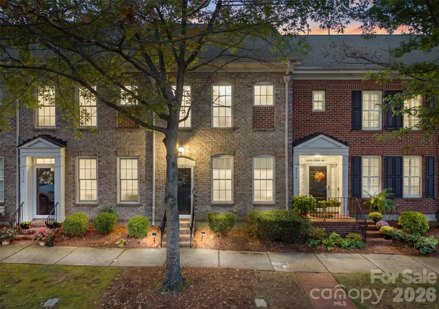 Photo 1 of Townhouse for sale at 8512 Beaver Crk Dr, Charlotte, NC 28269 | MLS# 4430454 | Listing updated on 2026-10-03