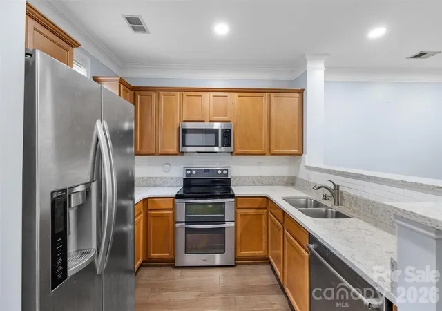 Photo 3 of Townhouse for sale at 8512 Beaver Crk Dr, Charlotte, NC 28269 | MLS# 4430454 | Listing updated on 2026-10-03