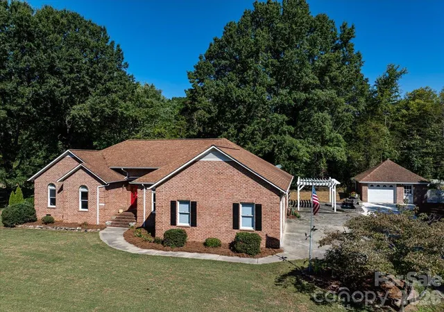 Photo 4 of Single family home for sale at 8636 Sherrills Crk Dr, Terrell, NC 28682 | MLS# 4430465 | Listing updated on 2026-10-03