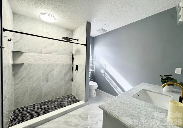 Photo 1 of Single family home for sale at 1634 Pamela Lorraine Dr, Charlotte, NC 28213 | MLS# 4430476 | Listing updated on 2026-10-07