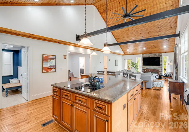 Photo 3 of Single family home for sale at 101 Mcfalls Rd, Asheville, NC 28805 | MLS# 4430481 | Listing updated on 2026-10-05