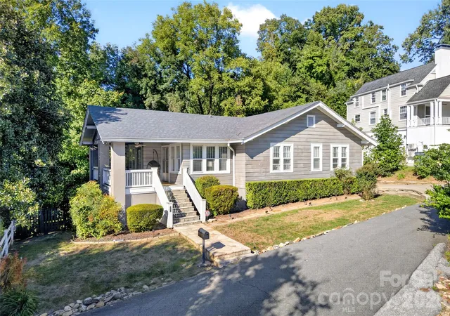 Photo 1 of Single family home for sale at 26 Hillside Dr, Marion, NC 28752 | MLS# 4430490 | Listing updated on 2026-10-07