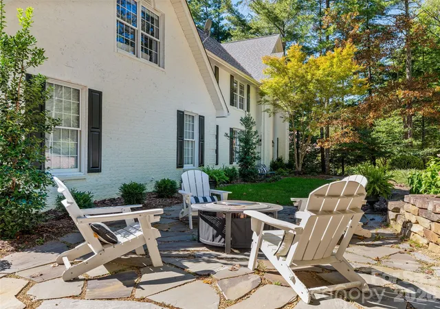 Photo 3 of Single family home for sale at 12 Dunnwoody Dr, Arden, NC 28704 | MLS# 4430491 | Listing updated on 2026-10-02