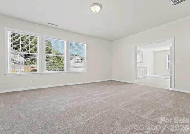 Photo 4 of Single family home for sale at 15 Chowan Dr, Fletcher, NC 28732 | MLS# 4430498 | Listing updated on 2026-10-08