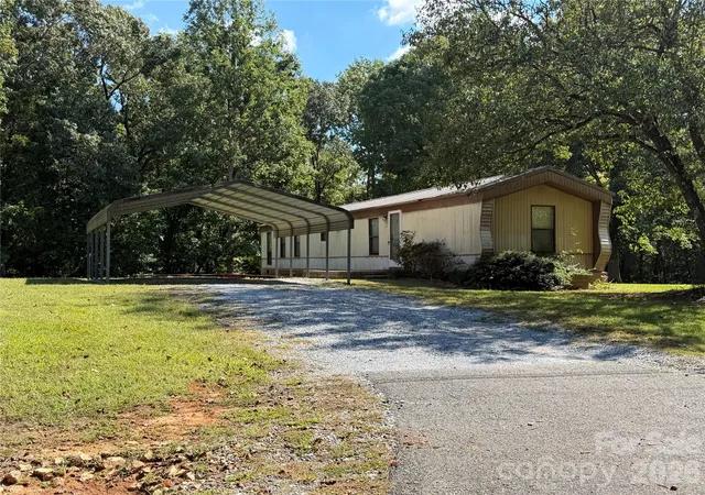 Photo 2 of Multi family home for sale at 125 Tanya Ln, Shelby, NC 28152 | MLS# 4430501 | Listing updated on 2026-10-02