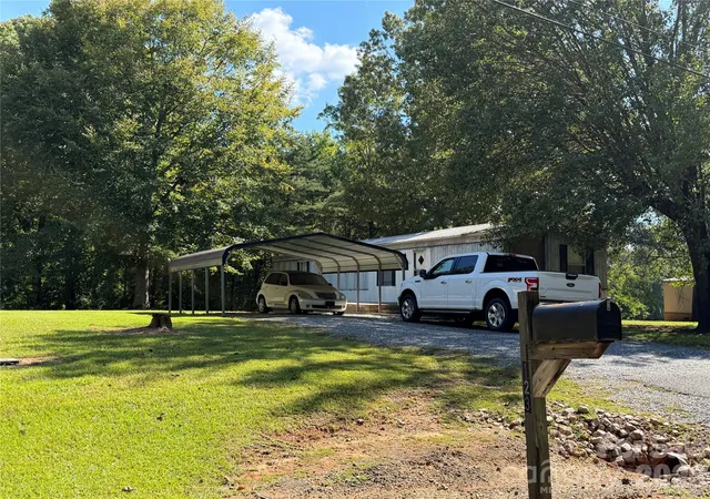 Photo 3 of Multi family home for sale at 125 Tanya Ln, Shelby, NC 28152 | MLS# 4430501 | Listing updated on 2026-10-02