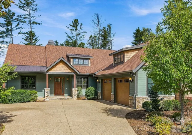 Photo 2 of Single family home for sale at 50 Hallett Ct, Asheville, NC 28803 | MLS# 4430504 | Listing updated on 2026-10-03