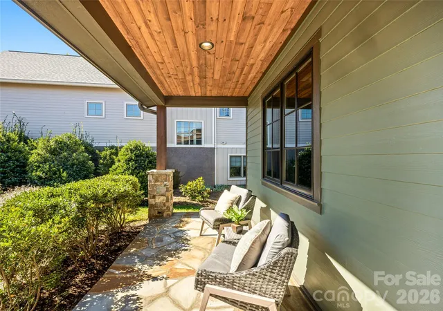 Photo 3 of Single family home for sale at 50 Hallett Ct, Asheville, NC 28803 | MLS# 4430504 | Listing updated on 2026-10-09