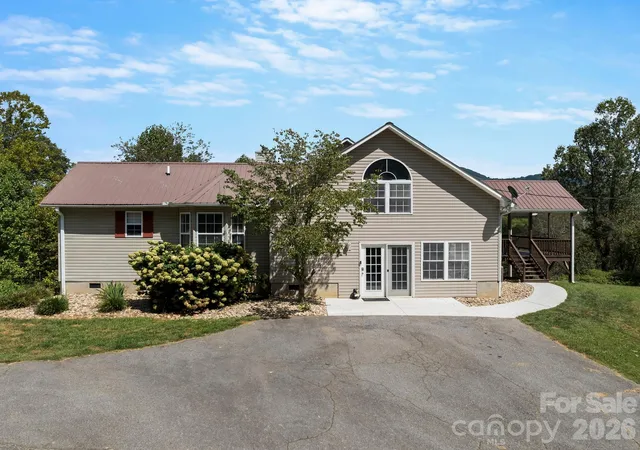 Photo 1 of Single family home for sale at 170 Yates Cvs Rd, Waynesville, NC 28785 | MLS# 4430510 | Listing updated on 2026-10-04
