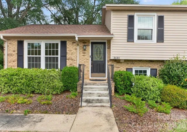 Photo 3 of Single family home for sale at 3130 Rea Rd, Charlotte, NC 28226 | MLS# 4430511 | Listing updated on 2026-10-08