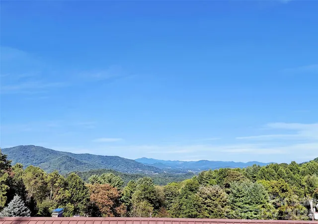 Photo 2 of Single family home for sale at 110 Atari Rd, Waynesville, NC 28786 | MLS# 4430512 | Listing updated on 2026-10-02