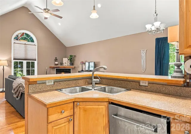 Photo 3 of Single family home for sale at 8 Maltese Ln, Weaverville, NC 28787 | MLS# 4430513 | Listing updated on 2026-10-06