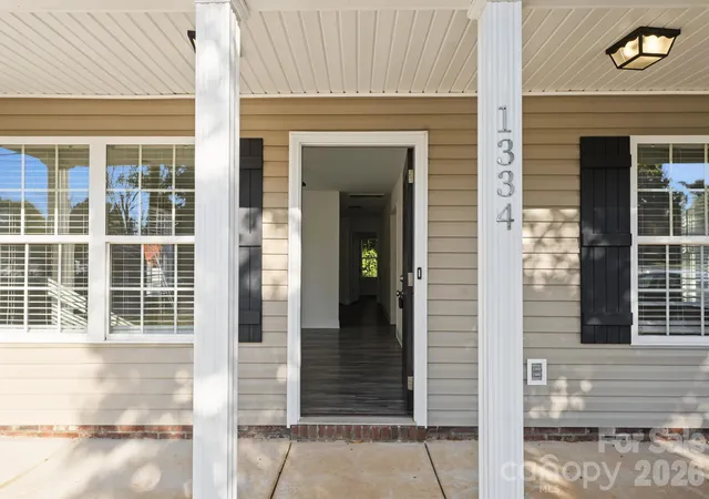 Photo 3 of Single family home for sale at 1334 Flint Hl St, Rock Hill, SC 29730 | MLS# 4430521 | Listing updated on 2026-10-08