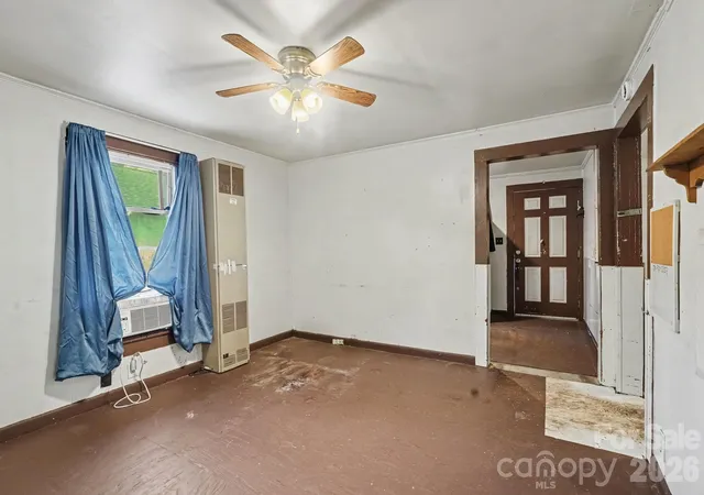 Photo 3 of Single family home for sale at 905 Skyland St, Kannapolis, NC 28083 | MLS# 4430524 | Listing updated on 2026-10-08