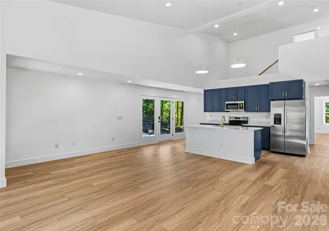 Photo 3 of Single family home for sale at 210 Overlook Ln, Marshall, NC 28753 | MLS# 4430526 | Listing updated on 2026-10-03