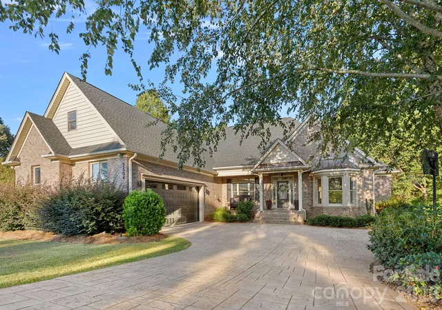 Single family home for sale at 2504 Stoneview Ct, Denver, NC 28037 | MLS# 4430541