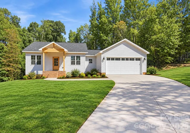 Photo 1 of Single family home for sale at 3637 Nc 10 Hwy E, Claremont, NC 28610 | MLS# 4430542 | Listing updated on 2026-10-02