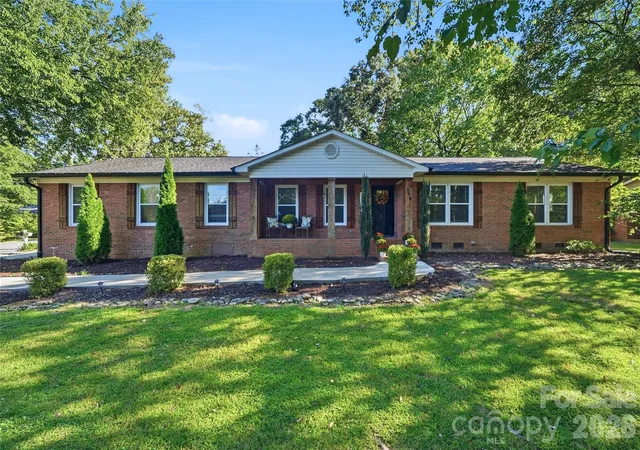 Single family home for sale at 718 E Hoke St, Lincolnton, NC 28092 | MLS# 4430545