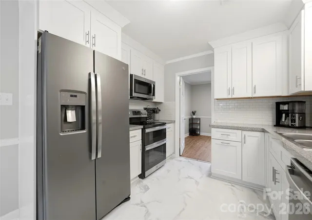Photo 1 of Single family home for sale at 718 E Hoke St, Lincolnton, NC 28092 | MLS# 4430545 | Listing updated on 2026-10-03