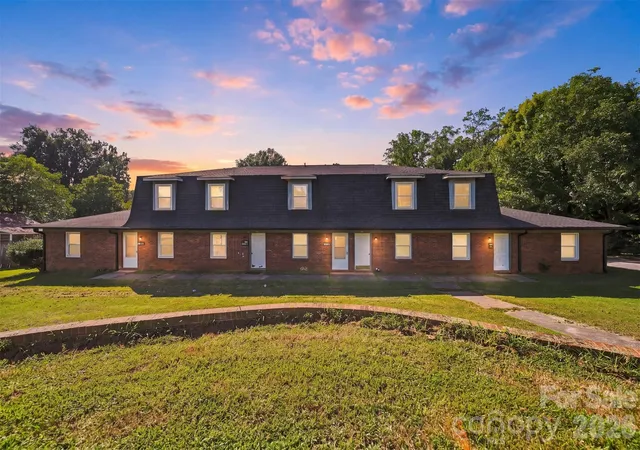 Photo 1 of Multi family home for sale at 402 S Ashe Ave, Newton, NC 28658 | MLS# 4430547 | Listing updated on 2026-10-05