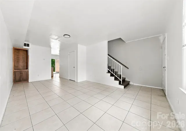 Listing Photo 5 - Condo for sale in building located at 402 S Ashe Ave, Newton, NC 28658