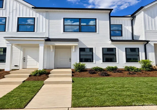 Townhouse for sale at 6608 Harlech St, Charlotte, NC 28269 | MLS# 4430550