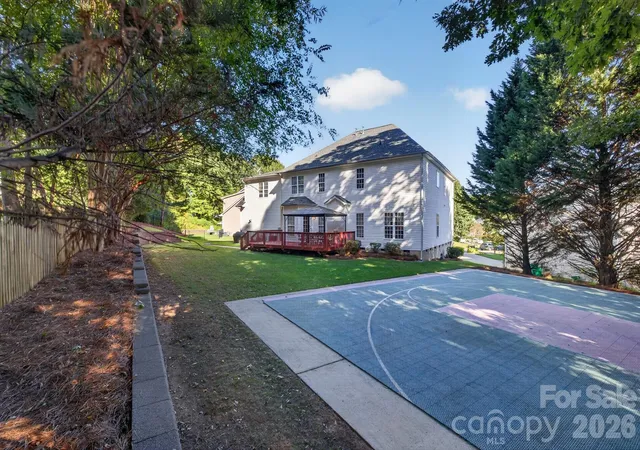 Photo 3 of Single family home for sale at 2502 Sandy Ridge Ln, Matthews, NC 28105 | MLS# 4430552 | Listing updated on 2026-10-03