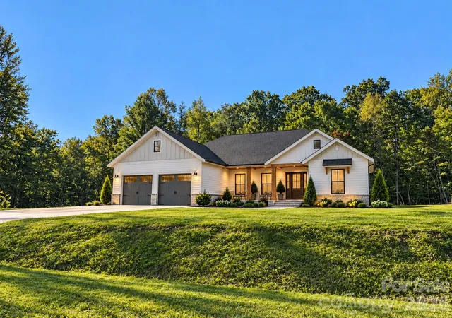 Photo 1 of Single family home for sale at 2210 Steeple Chase Ct, Morganton, NC 28655 | MLS# 4430559 | Listing updated on 2026-10-22