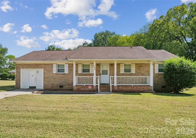 Photo 1 of Single family home for sale at 5560 Roberta Rd, Harrisburg, NC 28075 | MLS# 4430560 | Listing updated on 2026-10-06