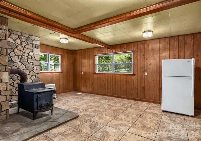 Photo 4 of Single family home for sale at 380 S Morgan Branch Rd, Candler, NC 28715 | MLS# 4430563 | Listing updated on 2026-10-03