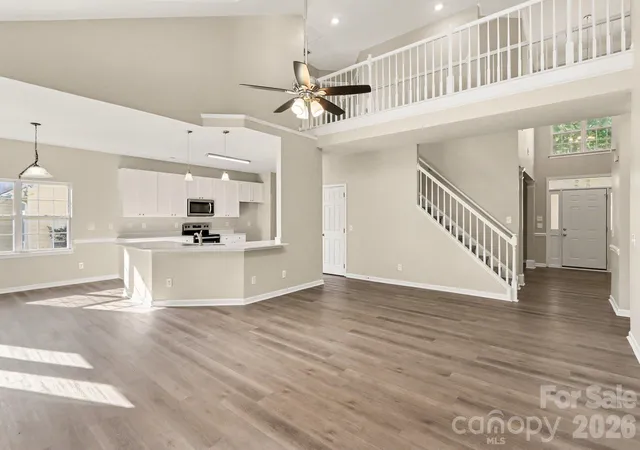 Photo 3 of Single family home for sale at 6820 Sweetfield Dr, Huntersville, NC 28078 | MLS# 4430573 | Listing updated on 2026-10-05