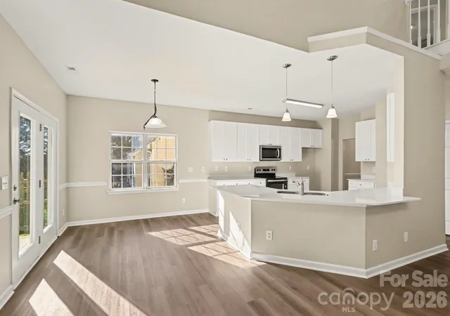 Photo 4 of Single family home for sale at 6820 Sweetfield Dr, Huntersville, NC 28078 | MLS# 4430573 | Listing updated on 2026-10-05