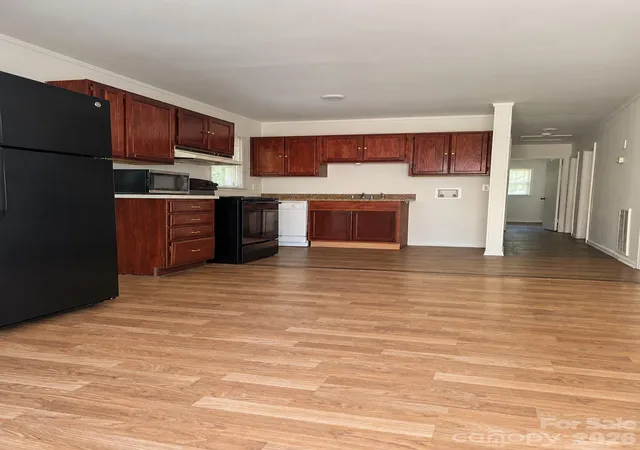 Photo 3 of Single family home for sale at 3135 Marney Ave, Charlotte, NC 28205 | MLS# 4430582 | Listing updated on 2026-10-10