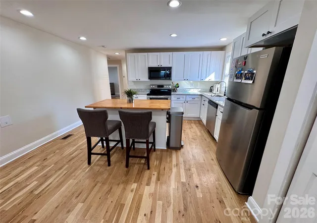 Photo 3 of Single family home for sale at 613 Gum St, Mooresville, NC 28115 | MLS# 4430590 | Listing updated on 2026-10-08
