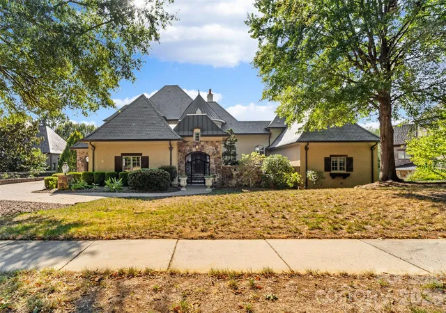 Photo 3 of Mansion for sale at 408 Oakmont Ln, Waxhaw, NC 28173 | MLS# 4430595 | Listing updated on 2026-10-03