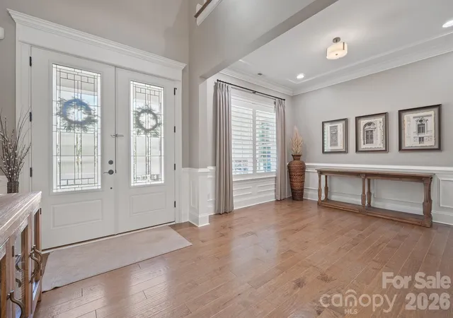 Photo 3 of Single family home for sale at 525 Vintage Crk Dr, Matthews, NC 28104 | MLS# 4430599 | Listing updated on 2026-10-04