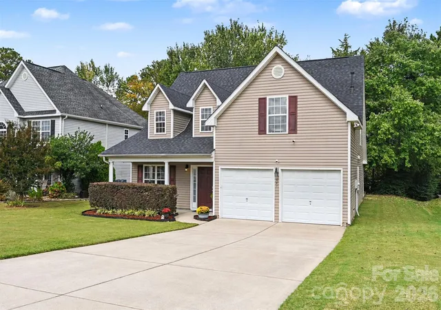 Photo 1 of Single family home for sale at 647 Winding Branch Rd, Rock Hill, SC 29732 | MLS# 4430600 | Listing updated on 2026-10-08