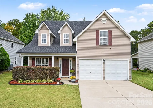 Photo 2 of Single family home for sale at 647 Winding Branch Rd, Rock Hill, SC 29732 | MLS# 4430600 | Listing updated on 2026-10-08