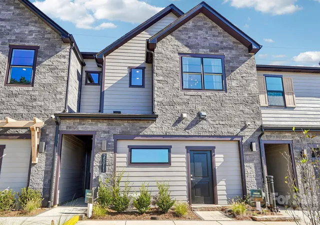 Photo 1 of Townhouse for sale at 25029 Sprenger Dr, Cornelius, NC 28031 | MLS# 4430610 | Listing updated on 2026-10-02