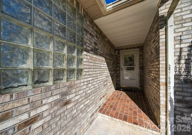 Photo 2 of Single family home for sale at 1256 Willow Dr, Morganton, NC 28655 | MLS# 4430614 | Listing updated on 2026-10-02