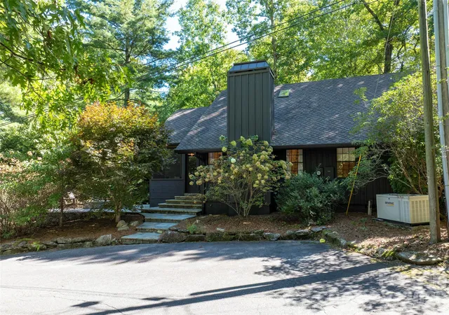 Photo 2 of Single family home for sale at 17 Clb Cottages Way #41, Lake Toxaway, NC 28747 | MLS# 4430629 | Listing updated on 2026-10-03