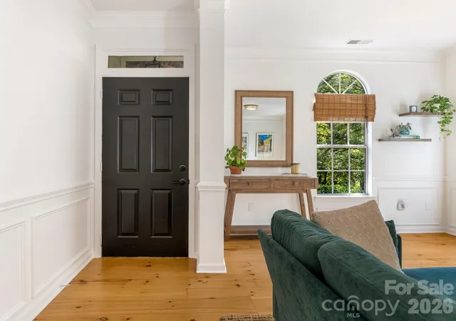 Photo 3 of Single family home for sale at 4415 Highcroft Ln, Charlotte, NC 28269 | MLS# 4430634 | Listing updated on 2026-10-04