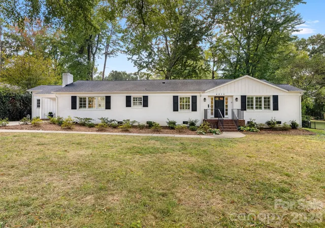 Single family home for sale at 4218 Chelmsford Rd, Charlotte, NC 28211 | MLS# 4430636