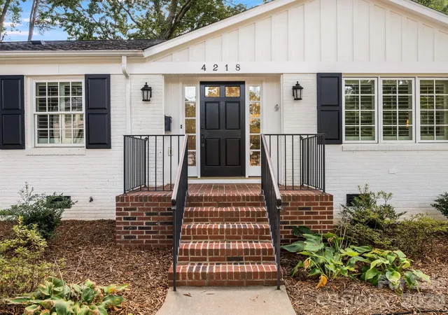 Photo 1 of Single family home for sale at 4218 Chelmsford Rd, Charlotte, NC 28211 | MLS# 4430636 | Listing updated on 2026-10-05