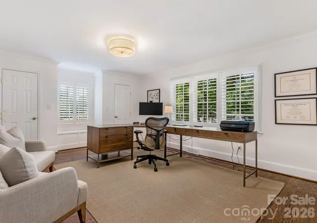 Photo 4 of Single family home for sale at 4218 Chelmsford Rd, Charlotte, NC 28211 | MLS# 4430636 | Listing updated on 2026-10-05